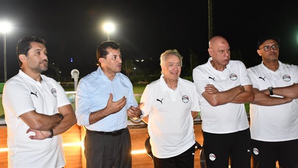 وزير الشباب والرياضة