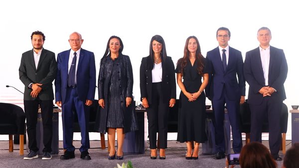  الدكتورة مايا مرسي