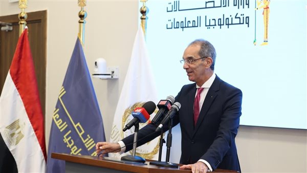 الدكتور عمرو طلعت