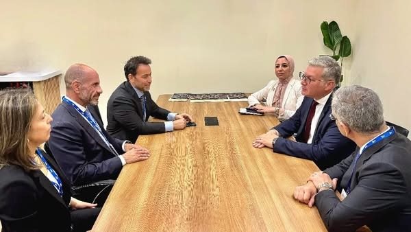  وزير البترول