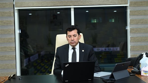  الدكتور أشرف صبحي