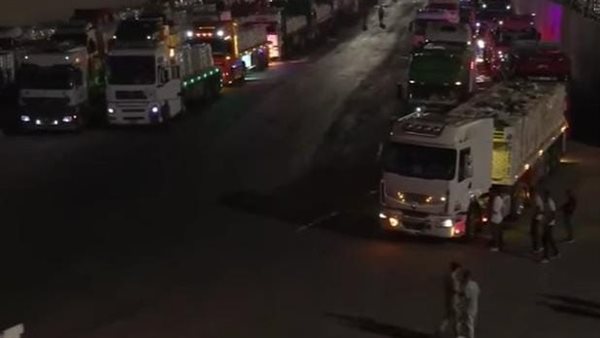 القافلة الإنسانية