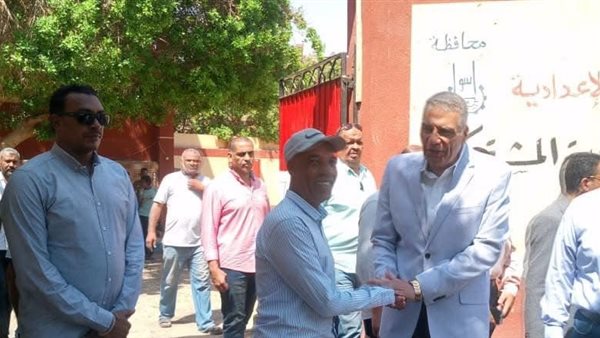 جولة محافظ أسوان