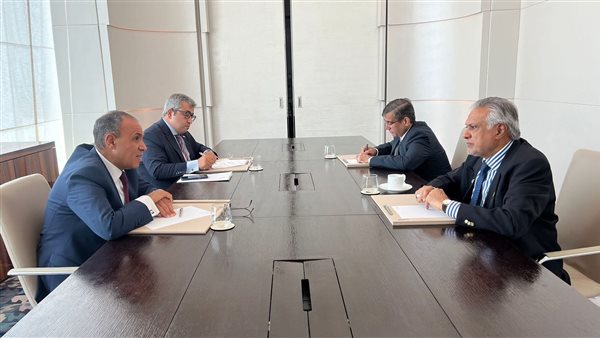 وزير الخارجية والهجرة