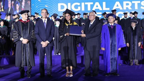 جانب من حفلة التخرج