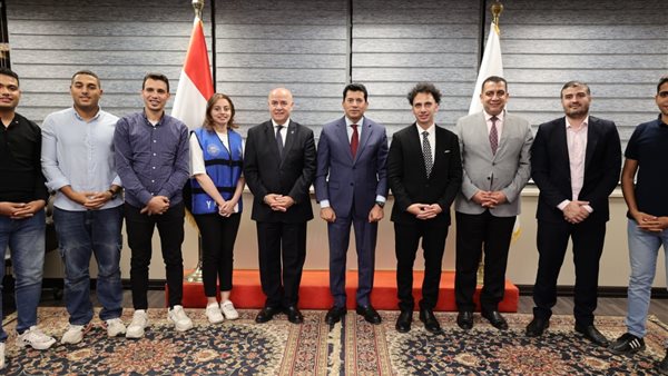 وزير الشباب والرياضة