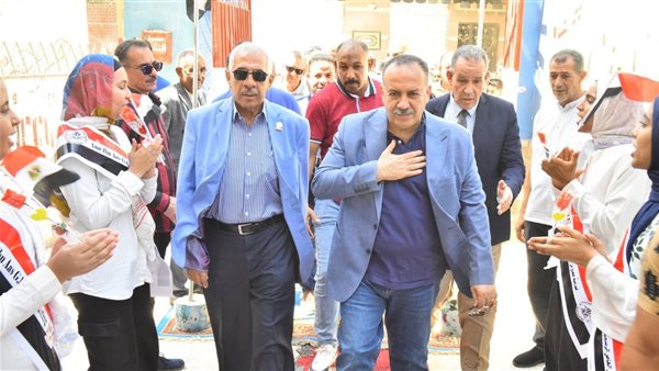 محافظ أسيوط يشهد