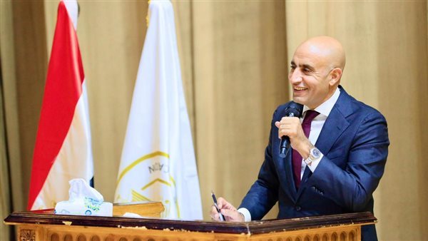 محمد عبد اللطيف وزير