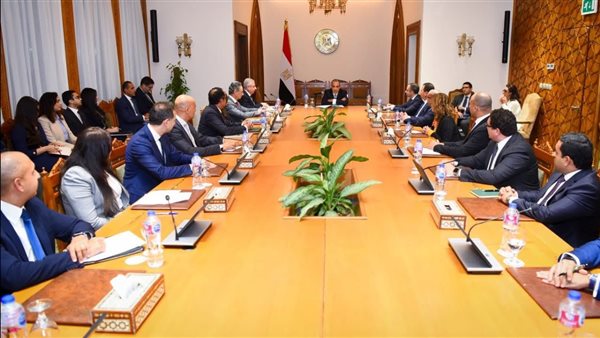 وزير الخارجية خلال