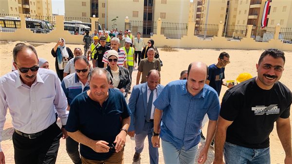 التعاقد على 14 أتوبيس