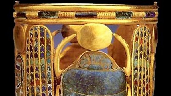 الإسورة المختفية