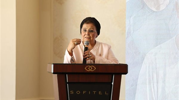  الدكتورة عبلة الألفي