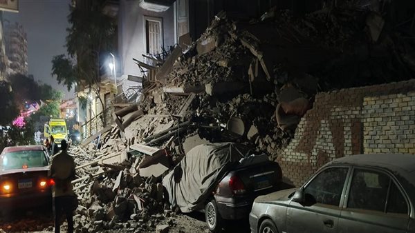 المنزل المنهار