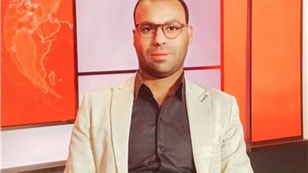  أسامة حمدي، الباحث