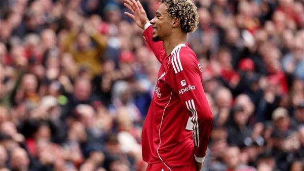 لاعب ليفربول 