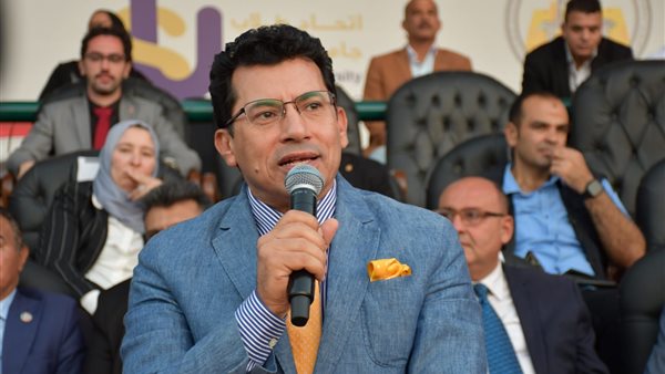 الدكتور أشرف صبحي