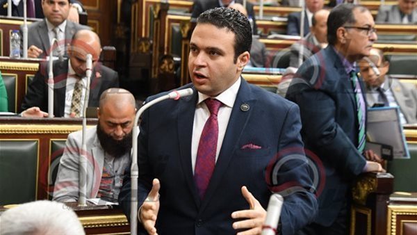 عبد المنعم إمام