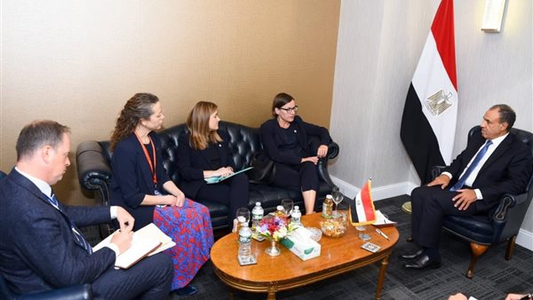  بدر عبد العاطي