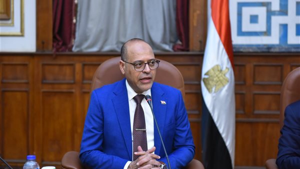  وزير العمل محمد