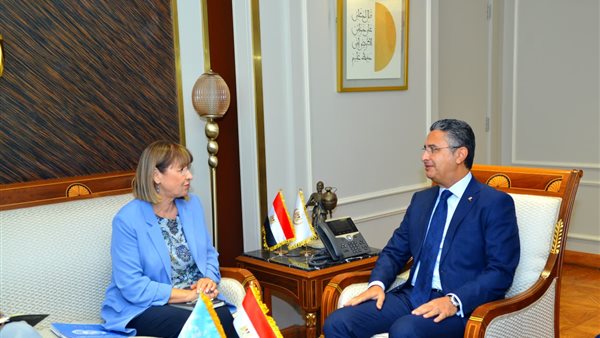 الدكتور شريف فاروق