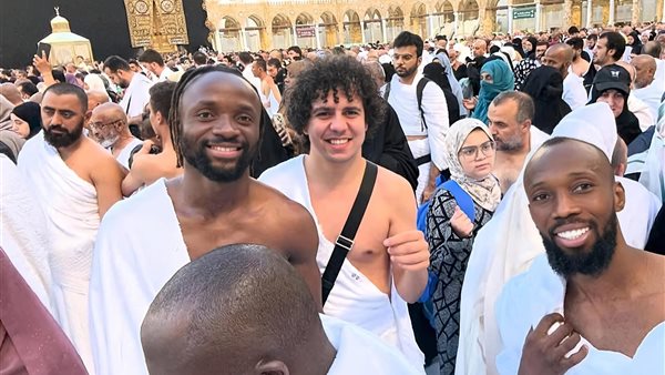 لاعبو بيراميدز 