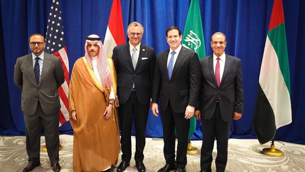  وزير الخارجية