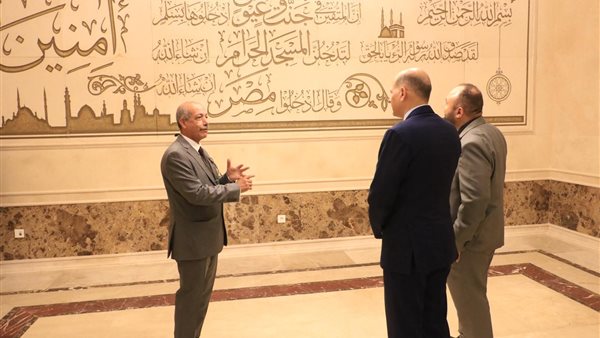 وفدًا من هيئة الخدمة