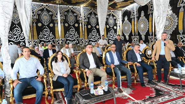 محافظ البحيرة تستقبل