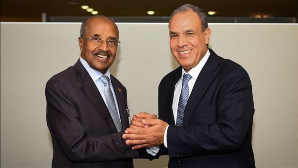 وزير الخارجية خلال