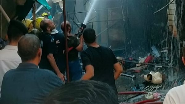 حريق 4 منازل بشارع