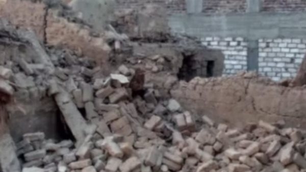 جانب من المنزل المنهار