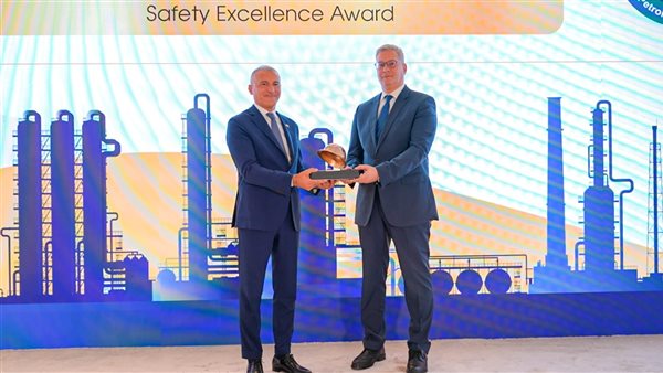 الرئيس التنفيذي بشركة