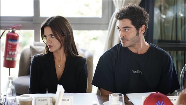 مسلسل المحتالون