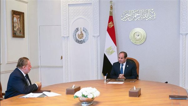 الرئيس السيسى يجتمع