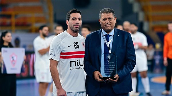 أحمد الأحمر 