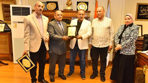  اللواء هشام أبو