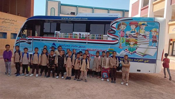  تنظيم زيارات مكتبة