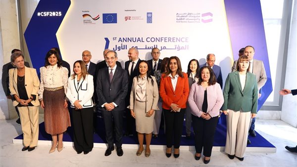  الدكتورة منال عوض