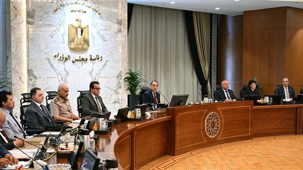 رئيس الوزراء يطالب