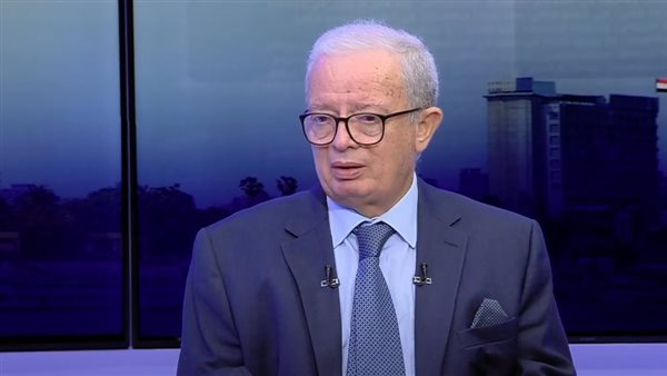 الدكتور حسين عيسى