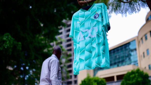 قميص بيراميدز