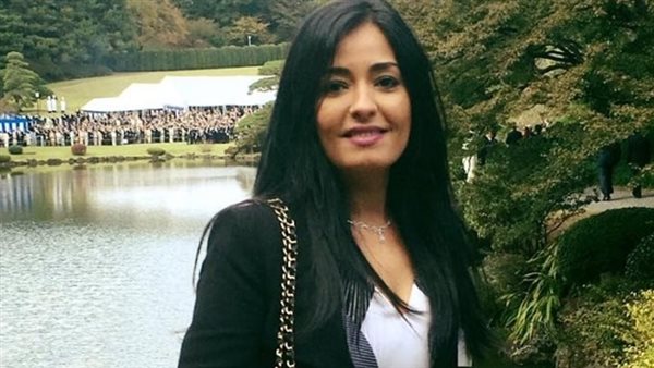 الفنانة إنجي عبد