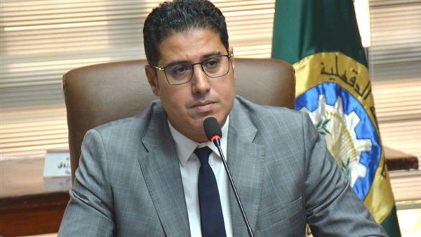  الدكتور أحمد العدل