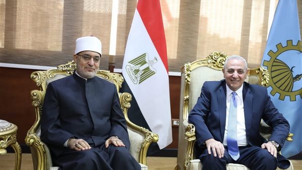 مفتي الجمهورية ومحافظ