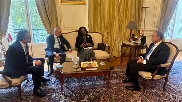 وزير الخارجية خلال