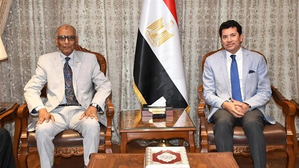 وزير الشباب والرياضة