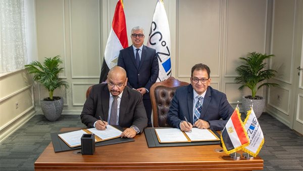 وليد جمال الدين وتوقيع