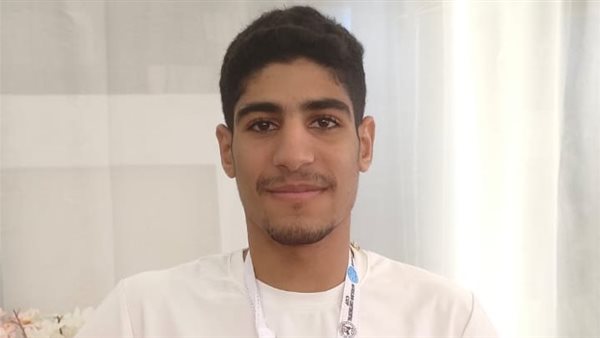 رفع علم مصر.. البورسعيدي