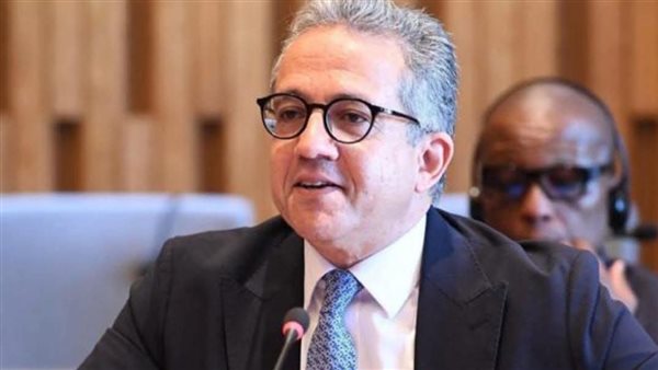 خالد العناني 