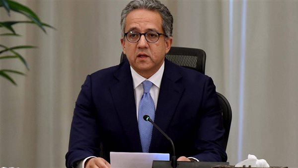 خالد العناني 